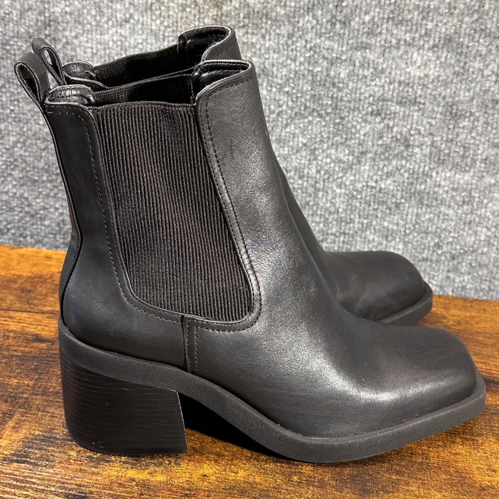 Y2K Chunky Black Leather Chelsea Boots Womens 8M Minimalist Grunge Goth Academia